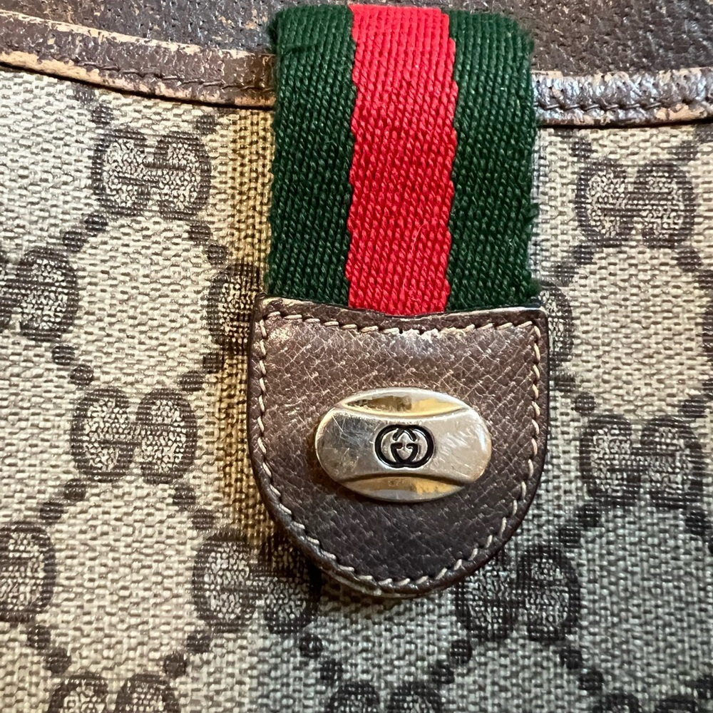 Gucci Monogram Crossbody Bag with Green and Red Strap - Picture 2 of 7